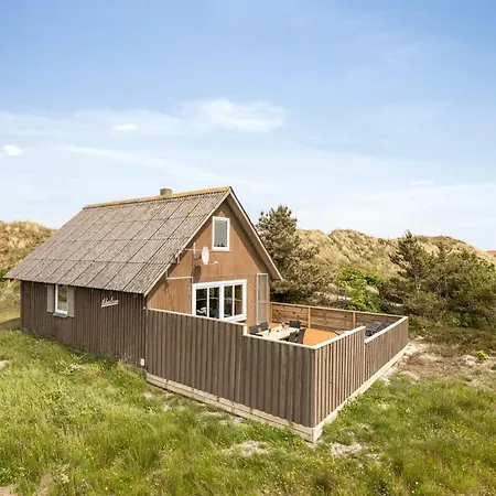 Casa vacanze Dina - 200m To The Inlet In Western Jutland By Interhome