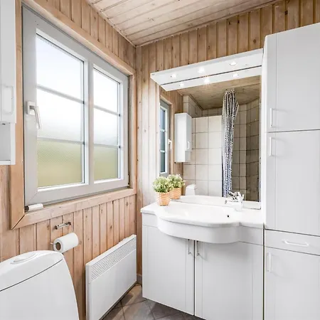 Dina - 200m To The Fjord By Interhome Holiday home Havrvig