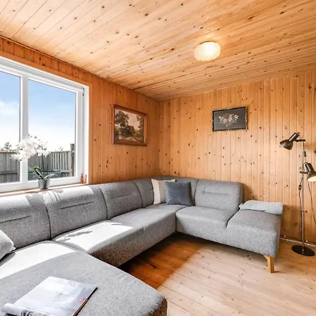 Dina - 200m To The Fjord By Interhome Feriehus